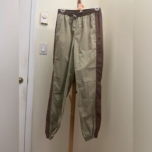 Lululemon Water-Resistant Two-Toned Evergreen Pants NWT